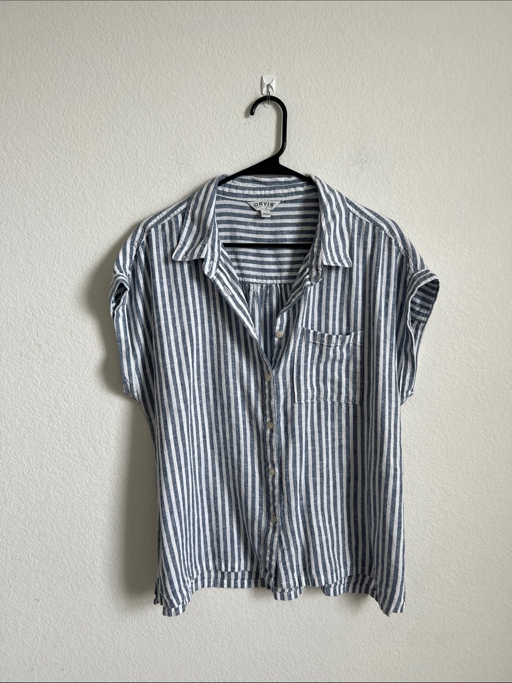 Orvis Blue and White Vertical Stripe Short-Sleeve Button-Down Linen blend Size L